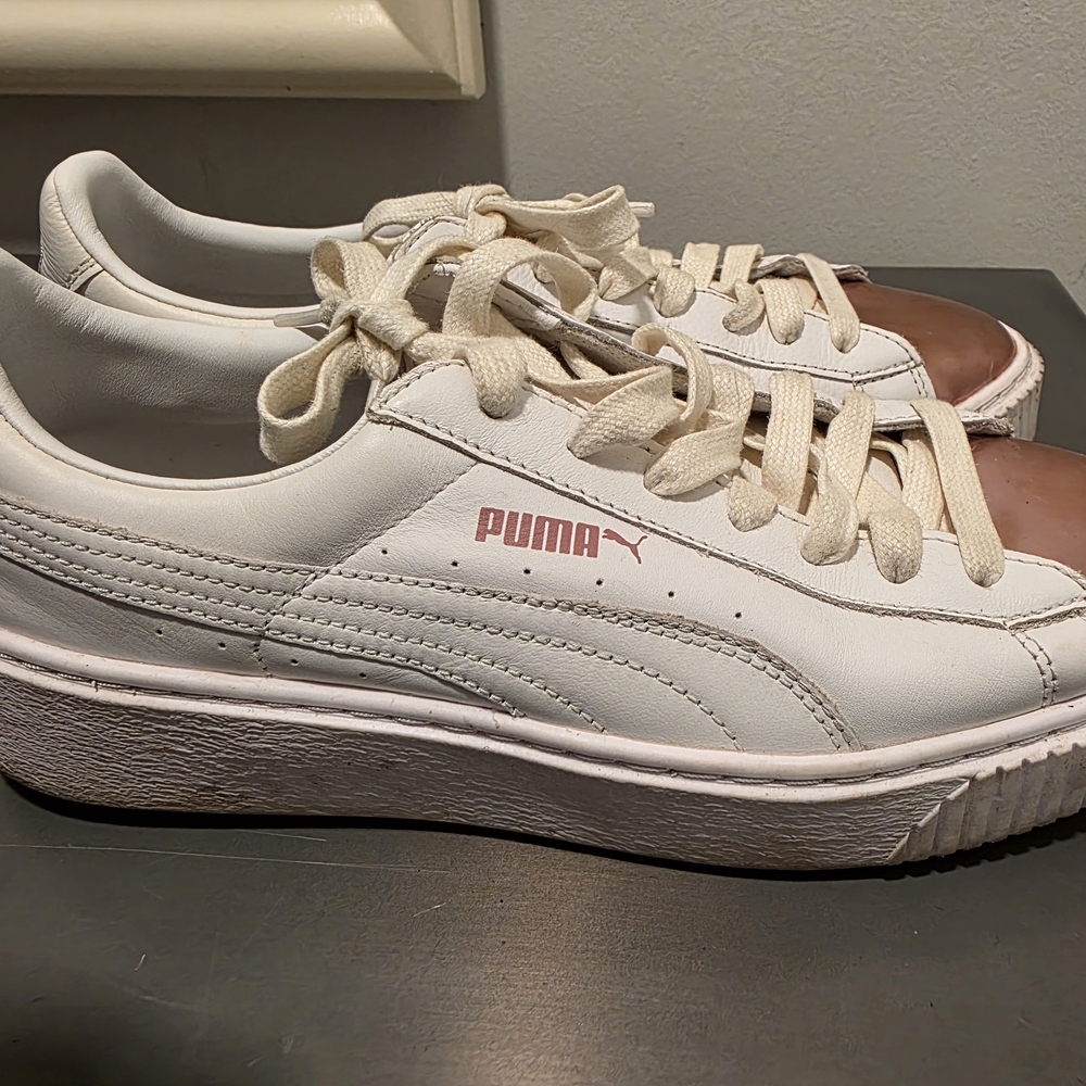 PUMA Cream and Pink Casual Sneakers
